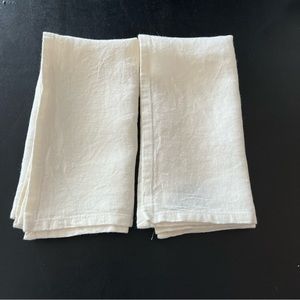 Set of 2 William Sonoma linen napkins, off-white, NWOT